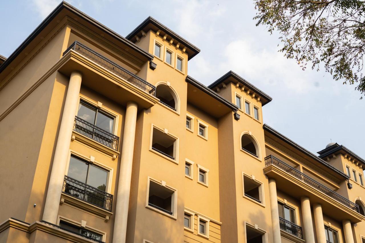 Fontis Residences Hotel Kampala Esterno foto